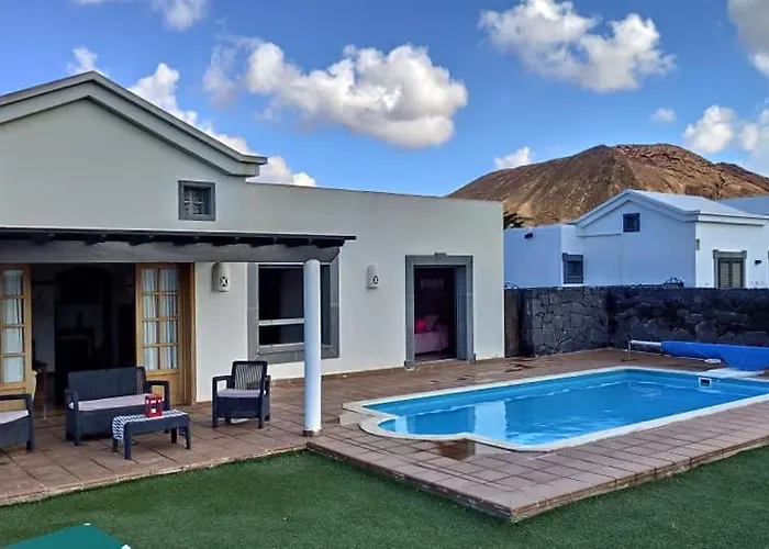 Bol-can Con Piscina Privada Villa *