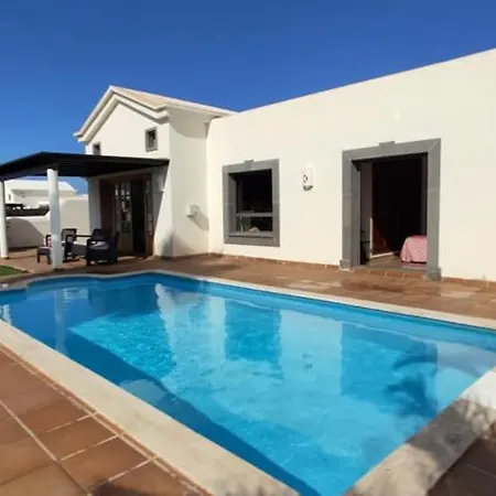 Bol-can Con Piscina Privada Villa Playa Blanca (Lanzarote)