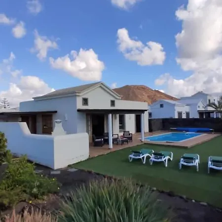 Bol-can Con Piscina Privada