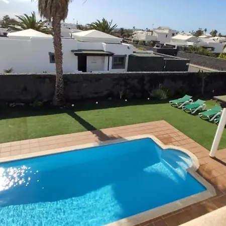 Bol-can Con Piscina Privada Villa Playa Blanca (Lanzarote)