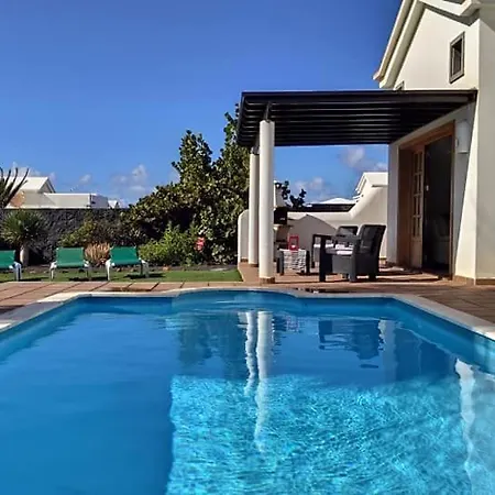 Bol-can Con Piscina Privada Villa Playa Blanca (Lanzarote)