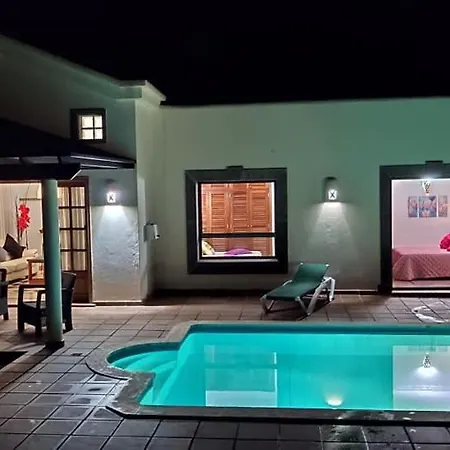 Bol-can Con Piscina Privada * Playa Blanca (Lanzarote)