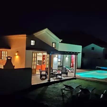 Bol-can Con Piscina Privada فيلة بلايا بلانكا